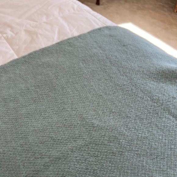 🌿✨🌿 Sage Green Cozy Soft Knit Scarf 🌿✨🌿 - Picture 6 of 8